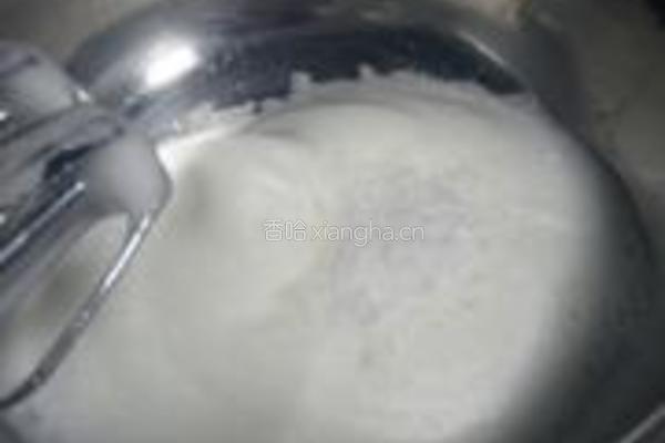 红茶奶油蛋糕卷的做法图解3