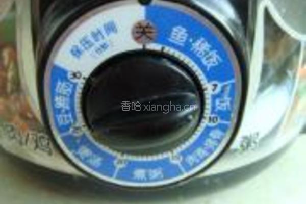 南北杏炖雪梨的做法图解6