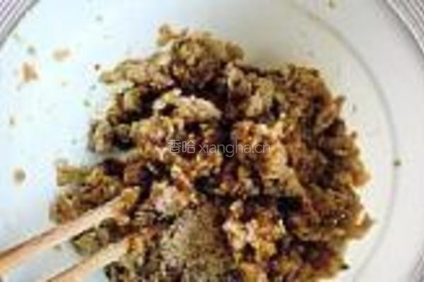荠菜猪肉水饺的做法图解4