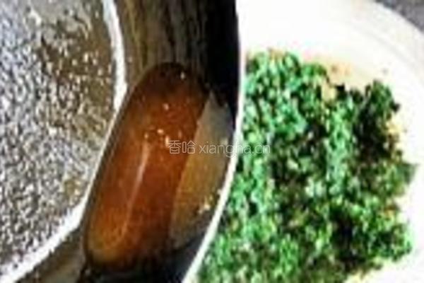 荠菜猪肉水饺的做法图解6