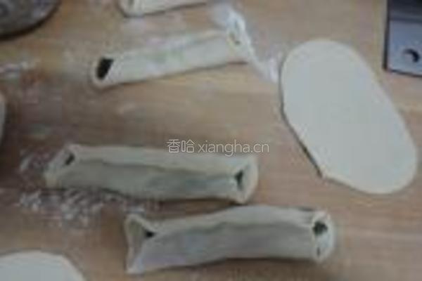 蒲公英肉锅贴的做法图解8