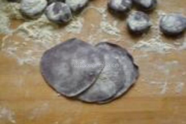 西芹猪肉紫米水饺的做法图解13