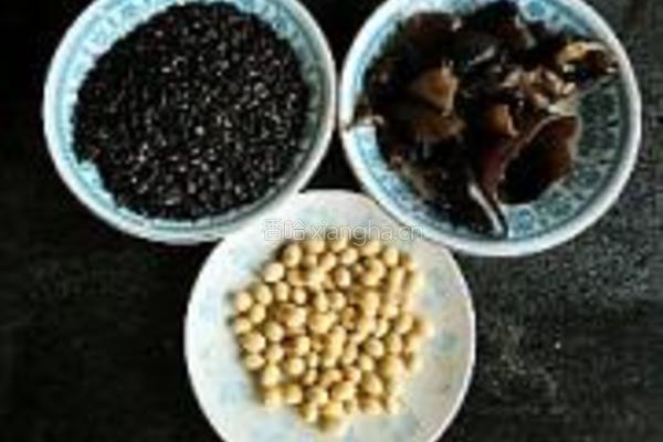 双黑米豆浆的做法图解1
