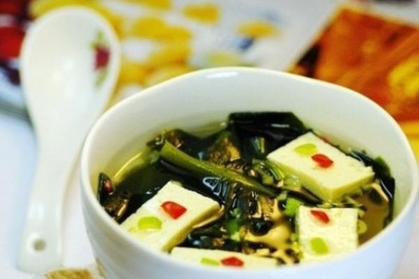 裙带豆腐汤