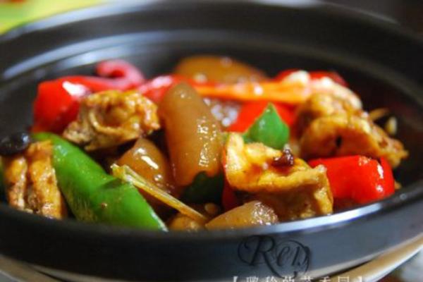 虎皮椒炒肉皮