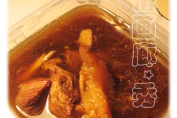 天麻红枣煲老鸭