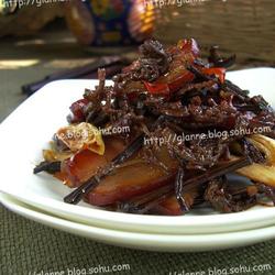 蕨菜炒腊肉的做法[图]