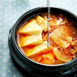 五花肉辣白菜汤的做法[图]