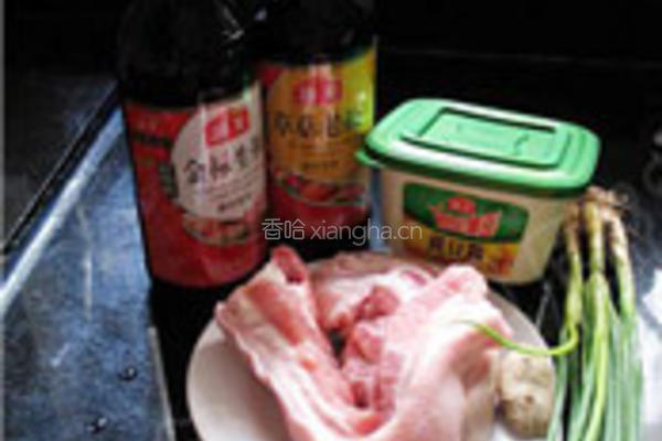 电饭煲酱香五花肉的做法图解1