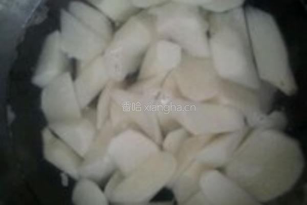 竹荪大骨萝卜汤的做法图解3