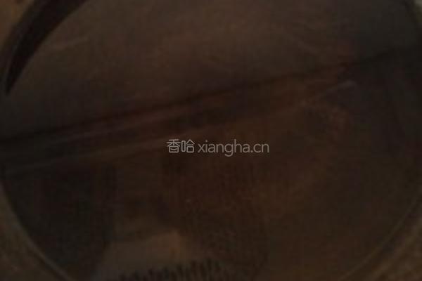 油爆小河虾的做法图解1