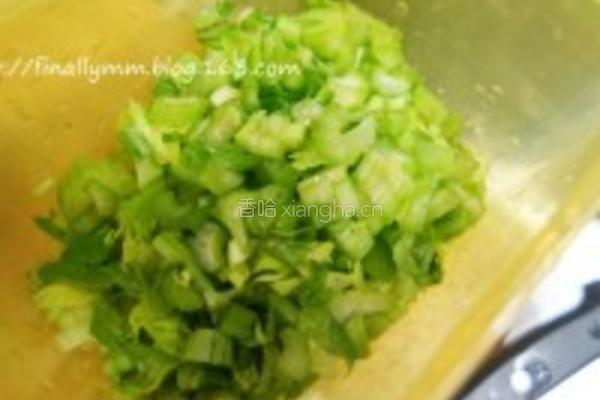 芹菜炒猪肉末的做法图解1