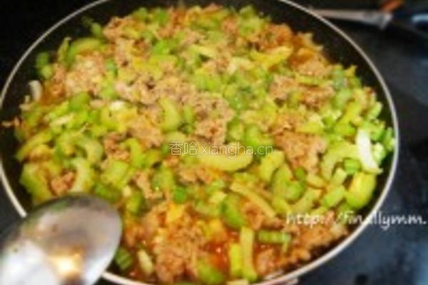 芹菜炒猪肉末的做法图解9