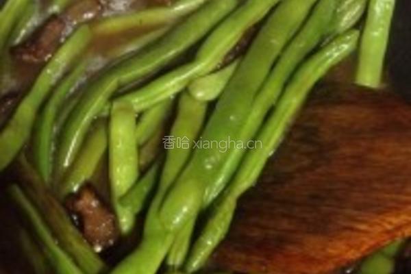 腊肉四季豆的做法图解3