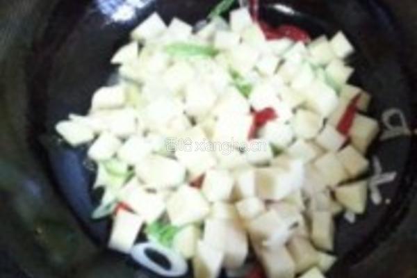 小白菜熬土豆的做法图解6
