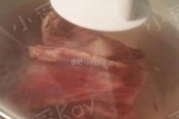 萝卜羊骨汤的做法图解1
