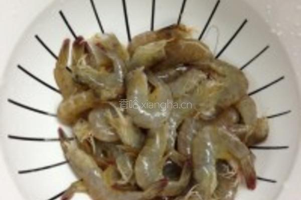 麻辣基围虾的做法图解1