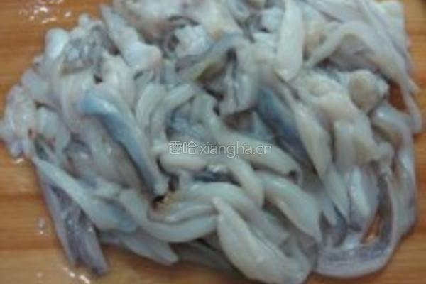 墨鱼仔韭菜花的做法图解4