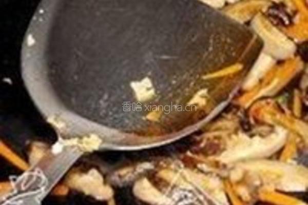 冬菇炒豆腐干的做法图解6