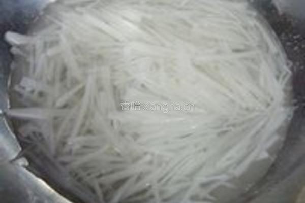 萝卜煮河虾的做法图解3