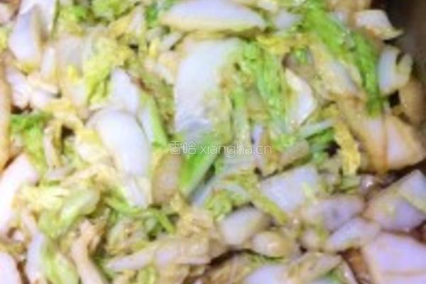 大白菜炒肥肠的做法图解4