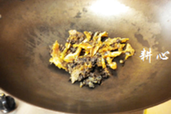 豉汁鲮鱼炒豆角的做法图解4