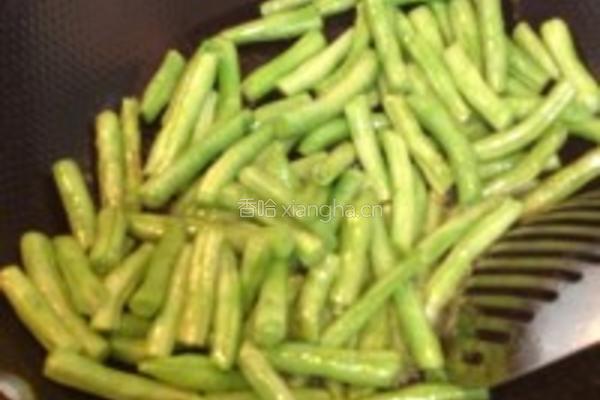 红烧排骨炖菜品的做法图解2