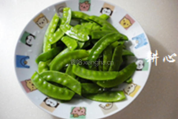 荷兰豆炒叉烧的做法图解3