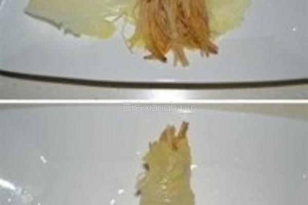 黄花菜白菜卷的做法图解3