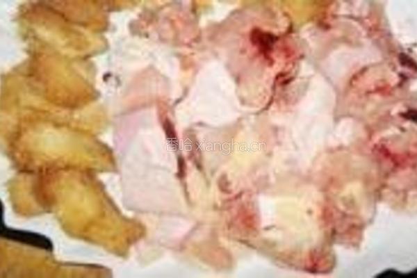 猴头菇炖鸡腿的做法图解3