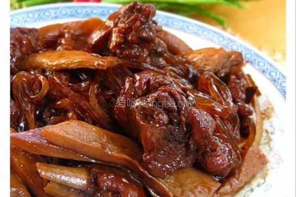 鸡腿菇烧鸡腿