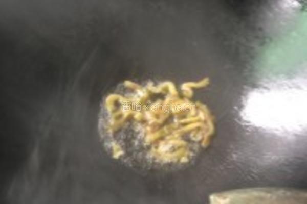 榨菜炒豆角的做法图解2