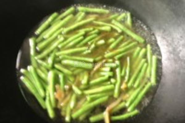 榨菜炒豆角的做法图解4