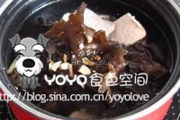 白芷木耳塔菇菜汤的做法图解2