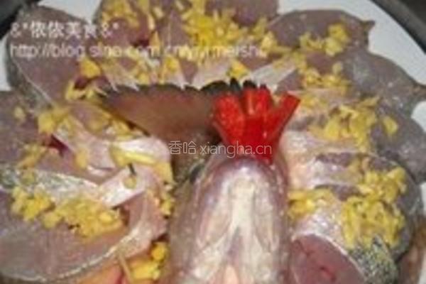 孔雀开屏蒸鲈鱼的做法图解4