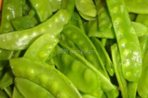 荷兰豆蘑菇炒腊肉的做法图解3