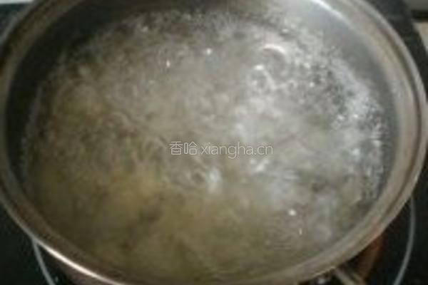 苦菊银耳沙拉的做法图解2