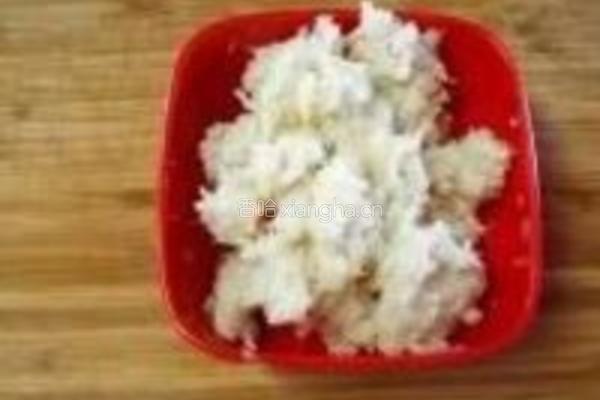 免炸蟹肉狮子头的做法图解2