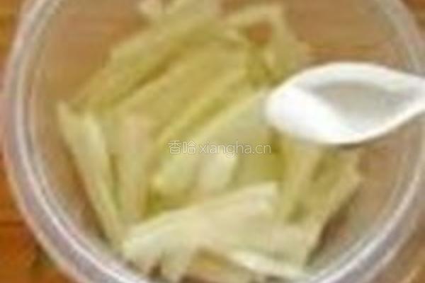 爆炒西瓜皮的做法图解3