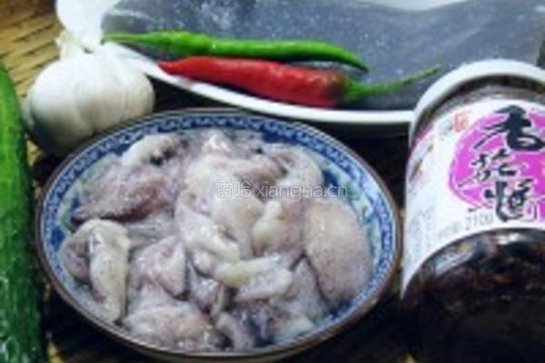 香菇酱拌乌鱼花凉粉的做法图解1