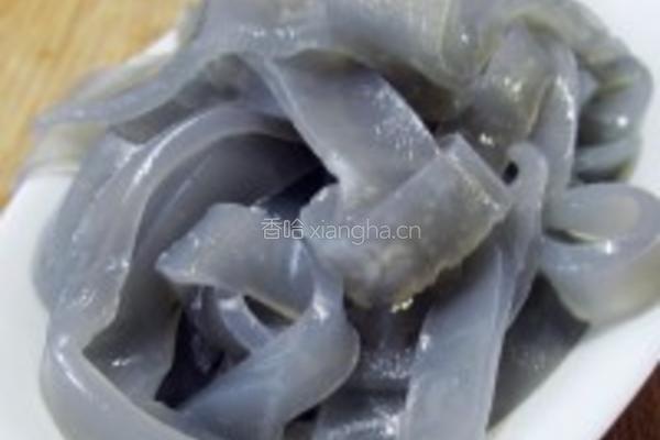 香菇酱拌乌鱼花凉粉的做法图解4