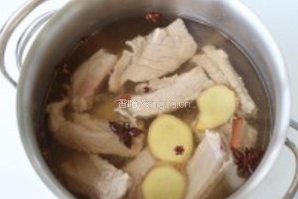 酸菜排骨炖粉条的做法图解4