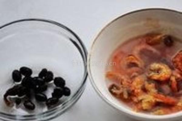 虾米豆豉西葫芦的做法图解2