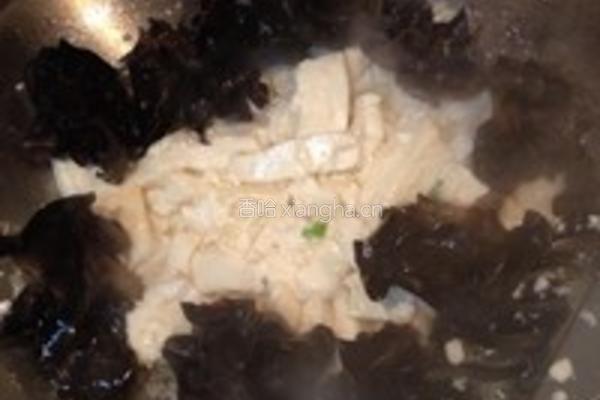 素炒小豆腐的做法图解2