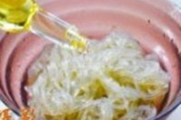黄豆芽凉拌菜的做法图解5
