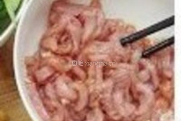 扁豆炒肉丝的做法图解2