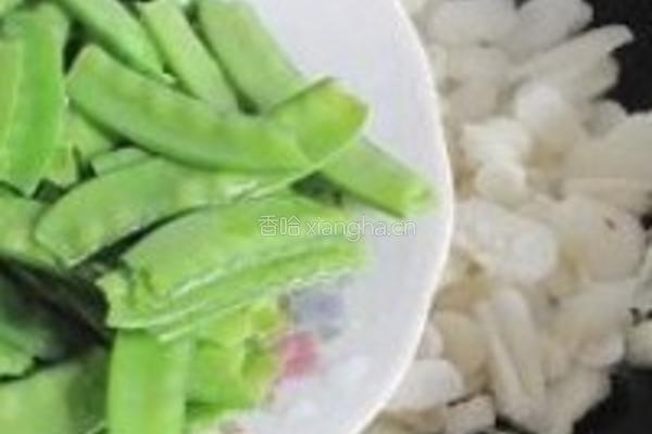荸荠炒荷兰豆的做法图解4
