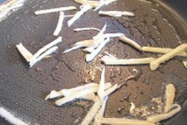 绿豆芽炒红萝卜丝的做法图解4