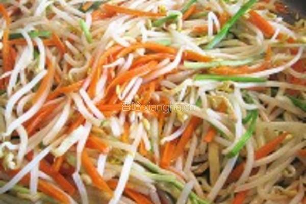 绿豆芽炒红萝卜丝的做法图解9