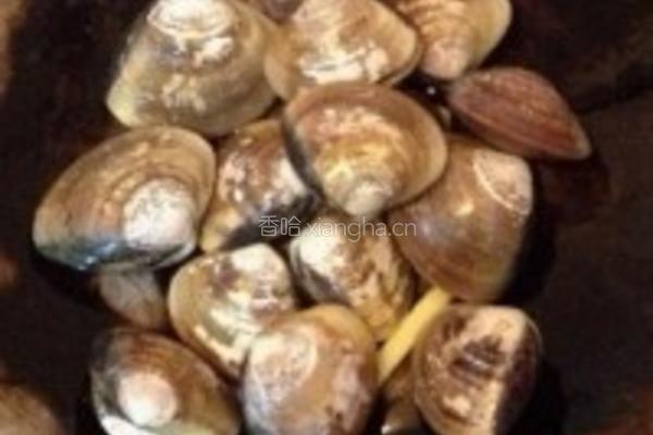 文蛤豆腐鱼丸汤的做法图解3